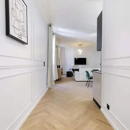 Erik De Deux Pieces Apartment Cannes